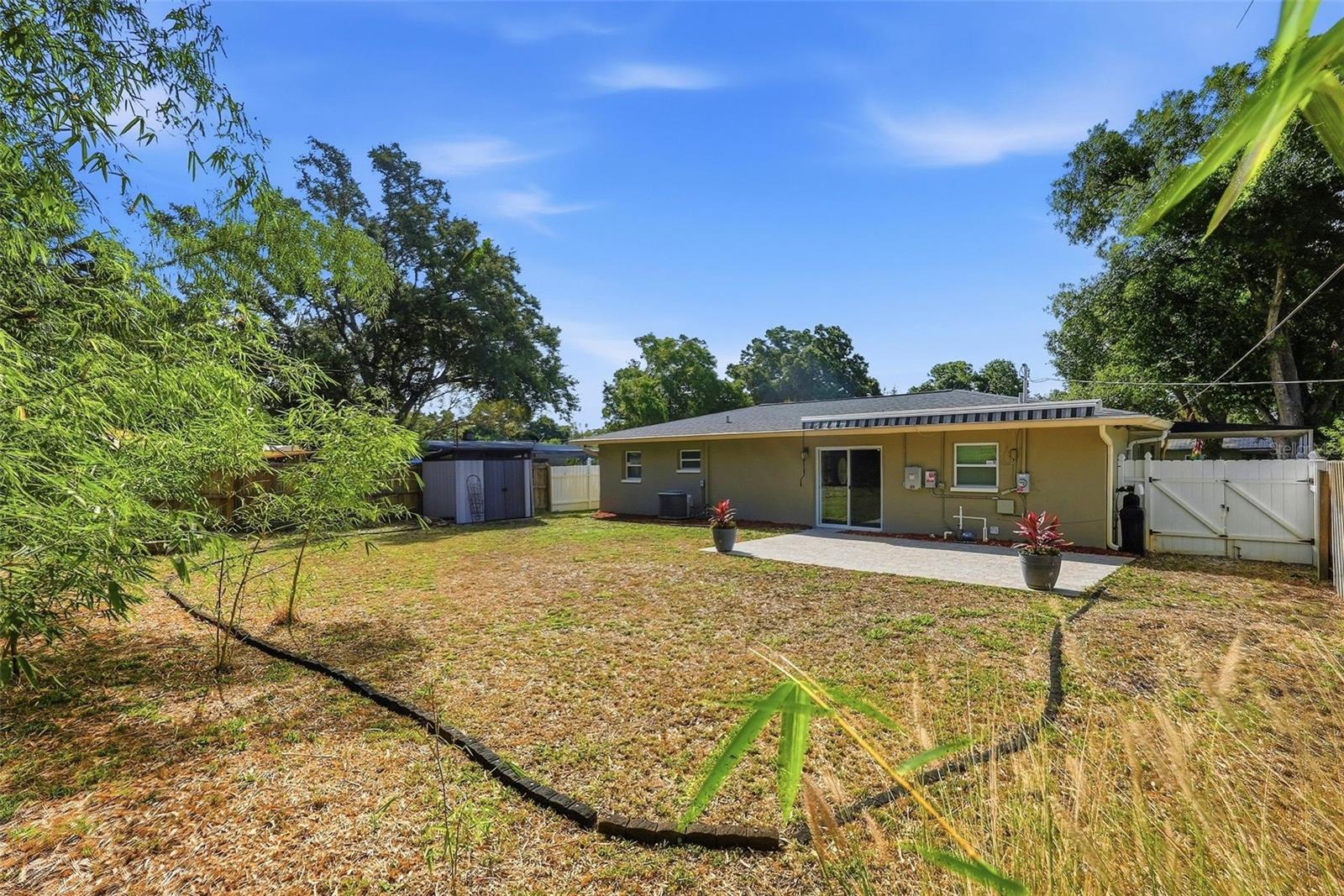 5654 KIWANIS PL NE, ST PETERSBURG, FL, 33703