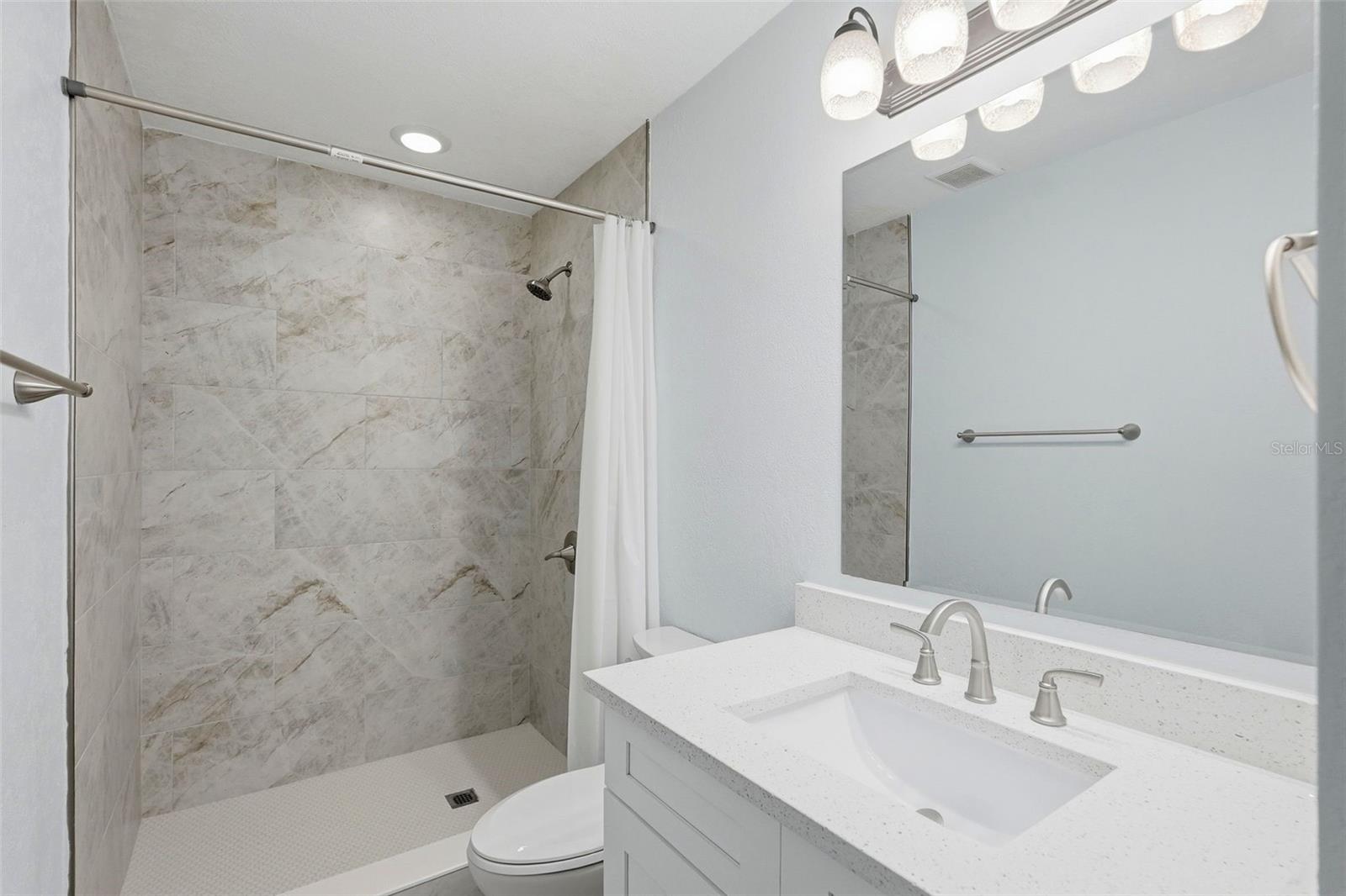 5654 KIWANIS PL NE, ST PETERSBURG, FL, 33703