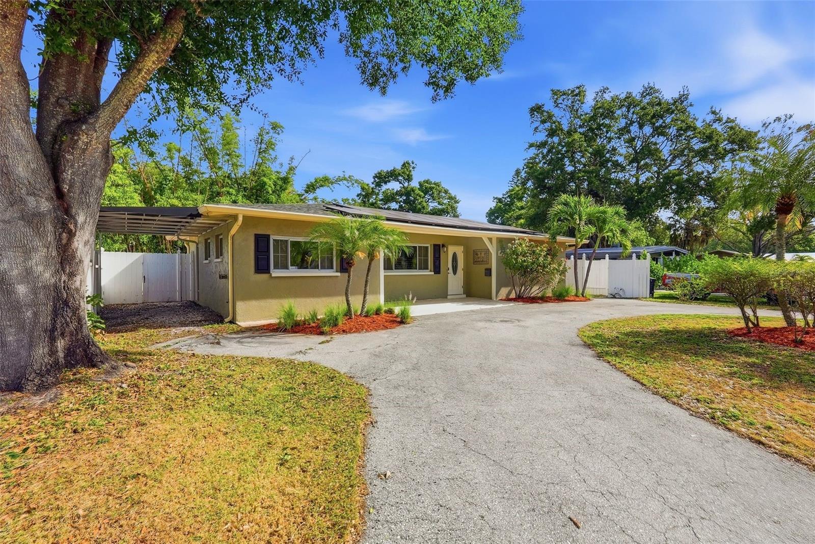 5654 KIWANIS PL NE, ST PETERSBURG, FL, 33703