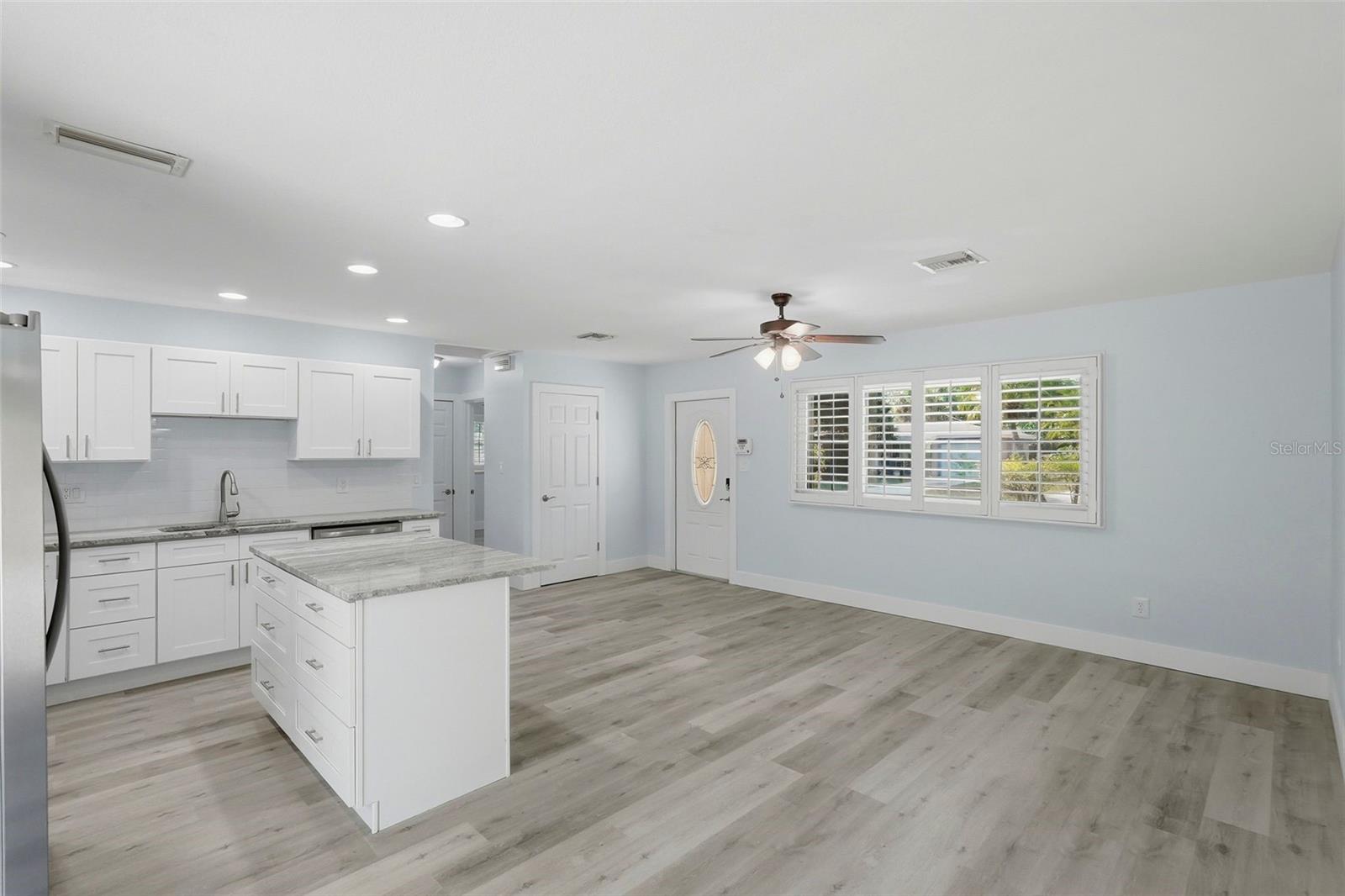 5654 KIWANIS PL NE, ST PETERSBURG, FL, 33703