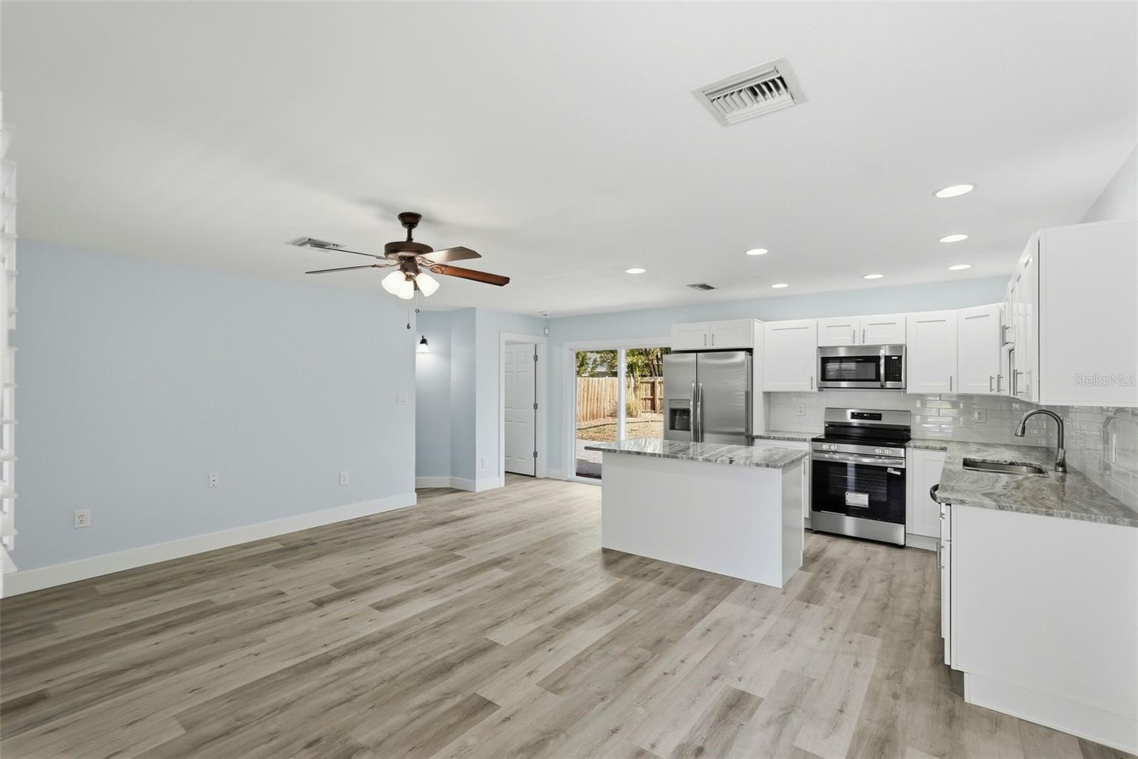 5654 KIWANIS PL NE, ST PETERSBURG, FL, 33703