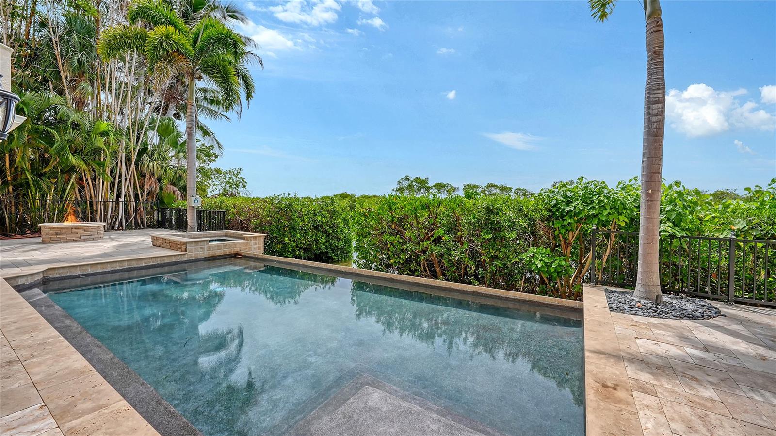1356 POINT CRISP RD, SARASOTA, FL, 34242