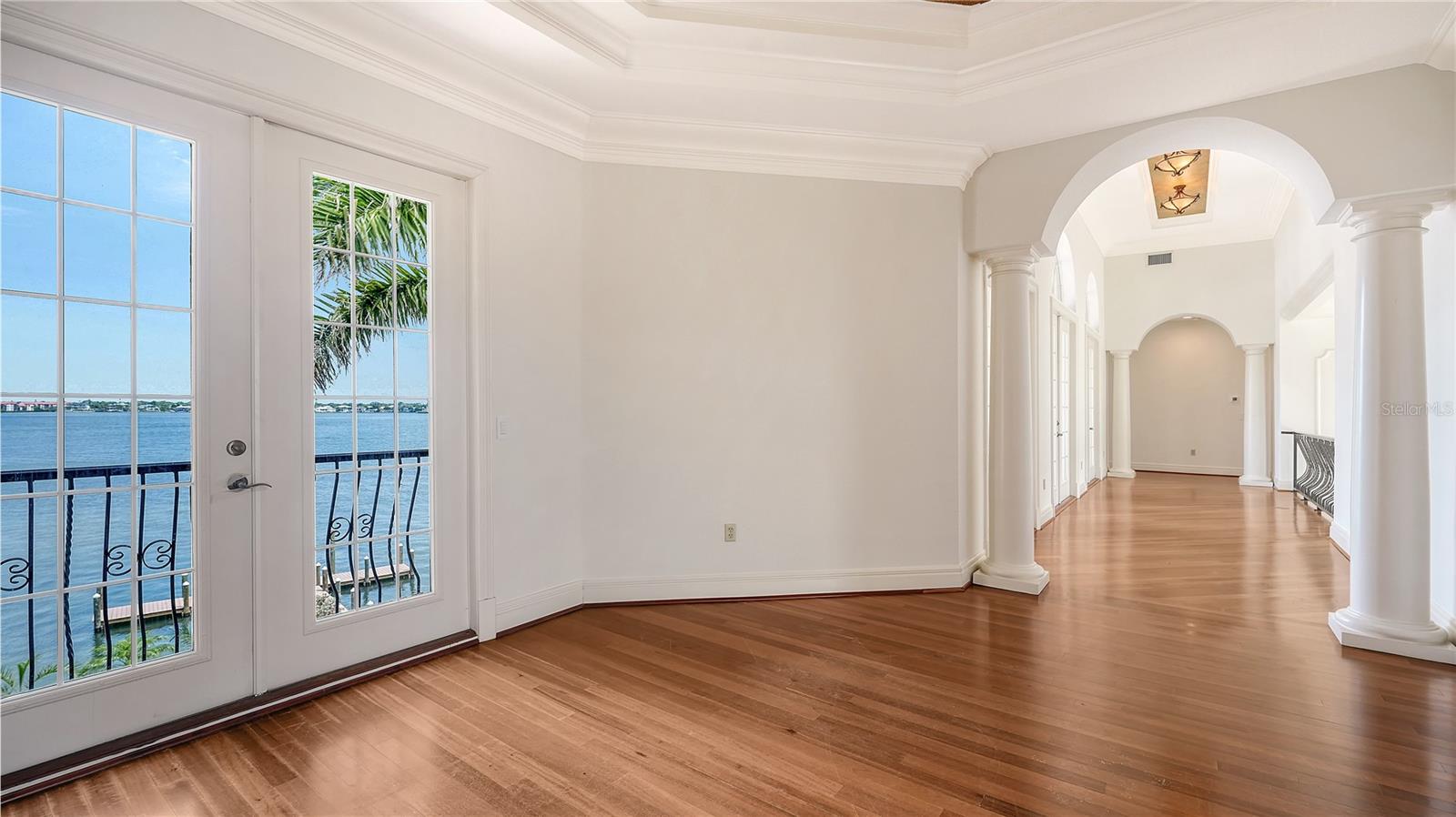 1356 POINT CRISP RD, SARASOTA, FL, 34242