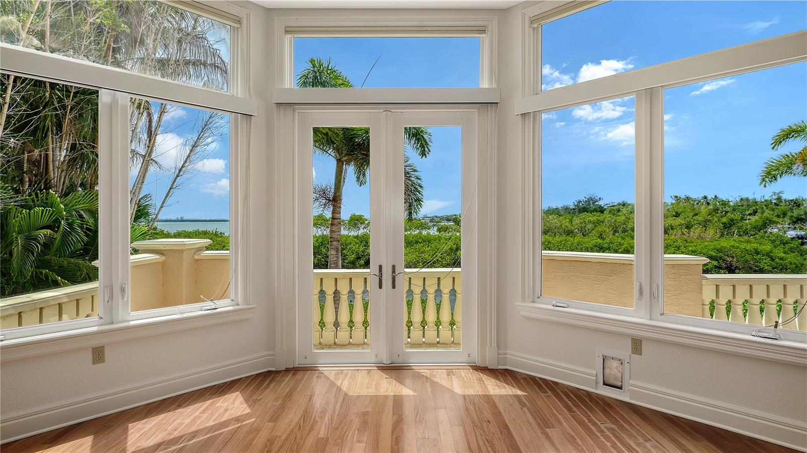 1356 POINT CRISP RD, SARASOTA, FL, 34242