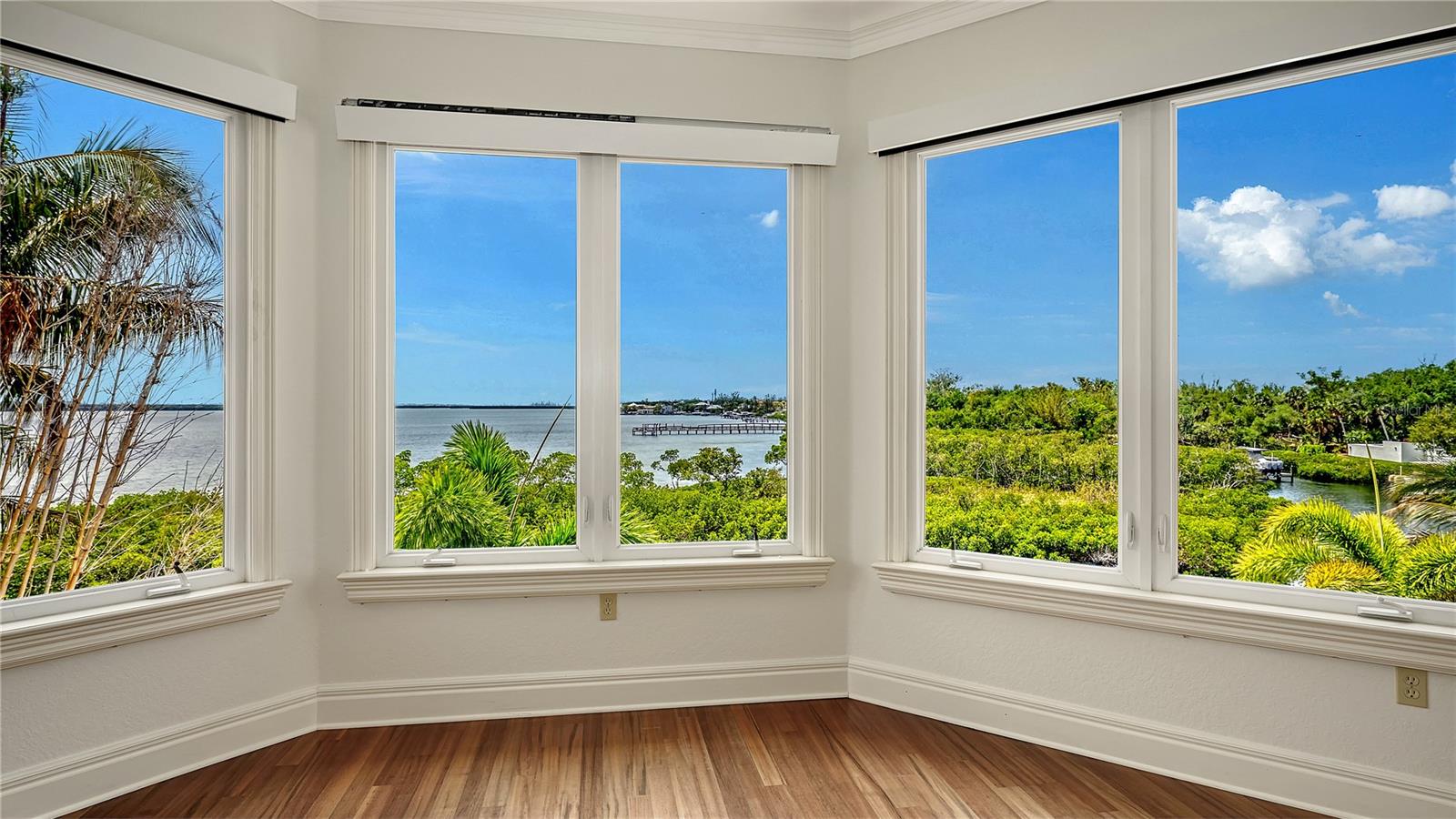 1356 POINT CRISP RD, SARASOTA, FL, 34242