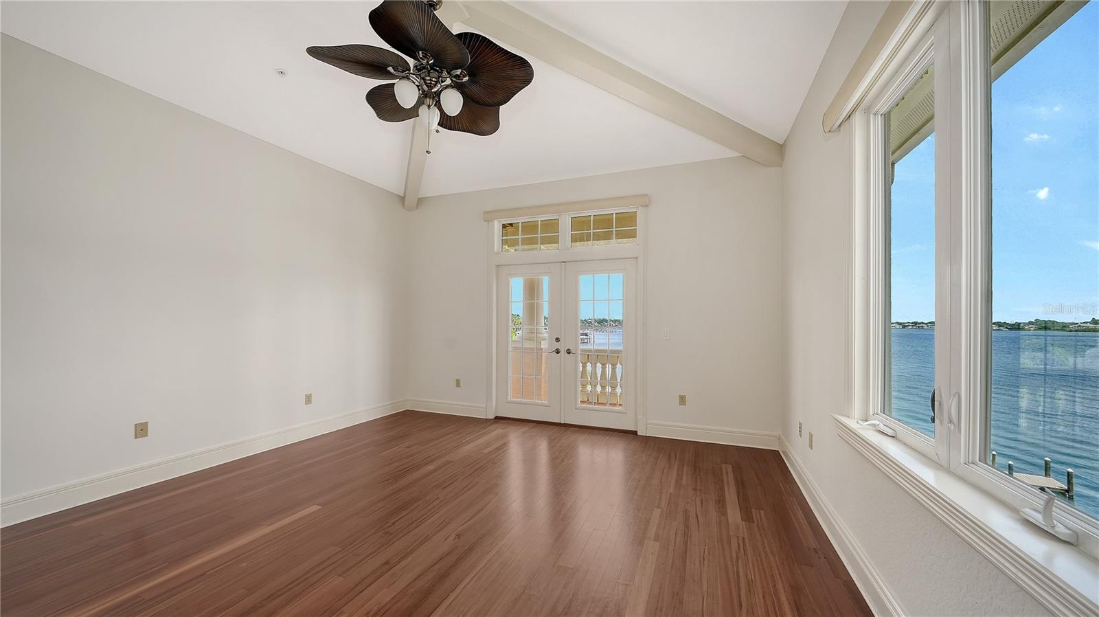 1356 POINT CRISP RD, SARASOTA, FL, 34242