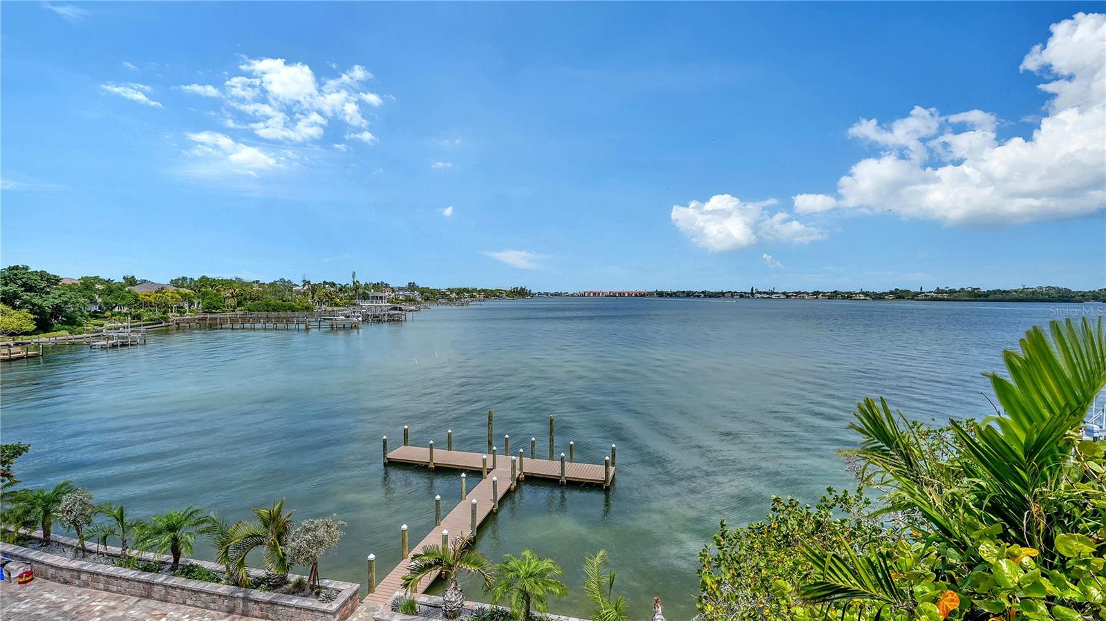 1356 POINT CRISP RD, SARASOTA, FL, 34242