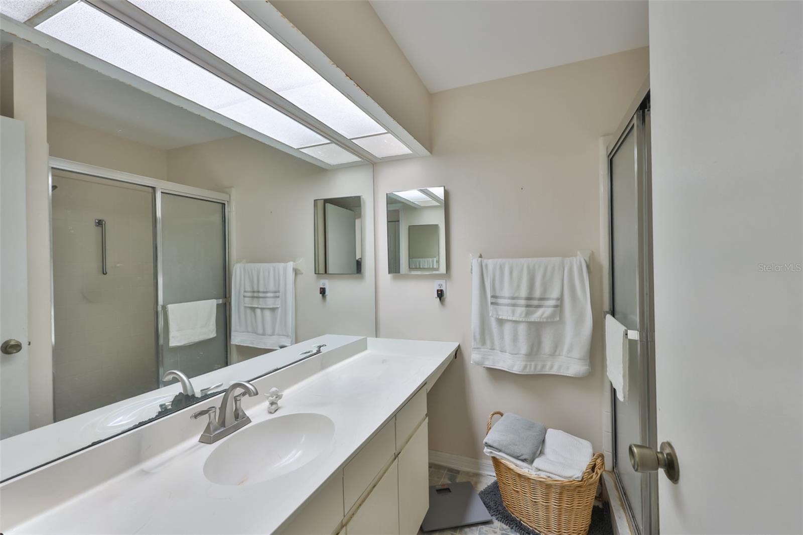 1741 ATRIUM DR, SUN CITY CENTER, FL, 33573