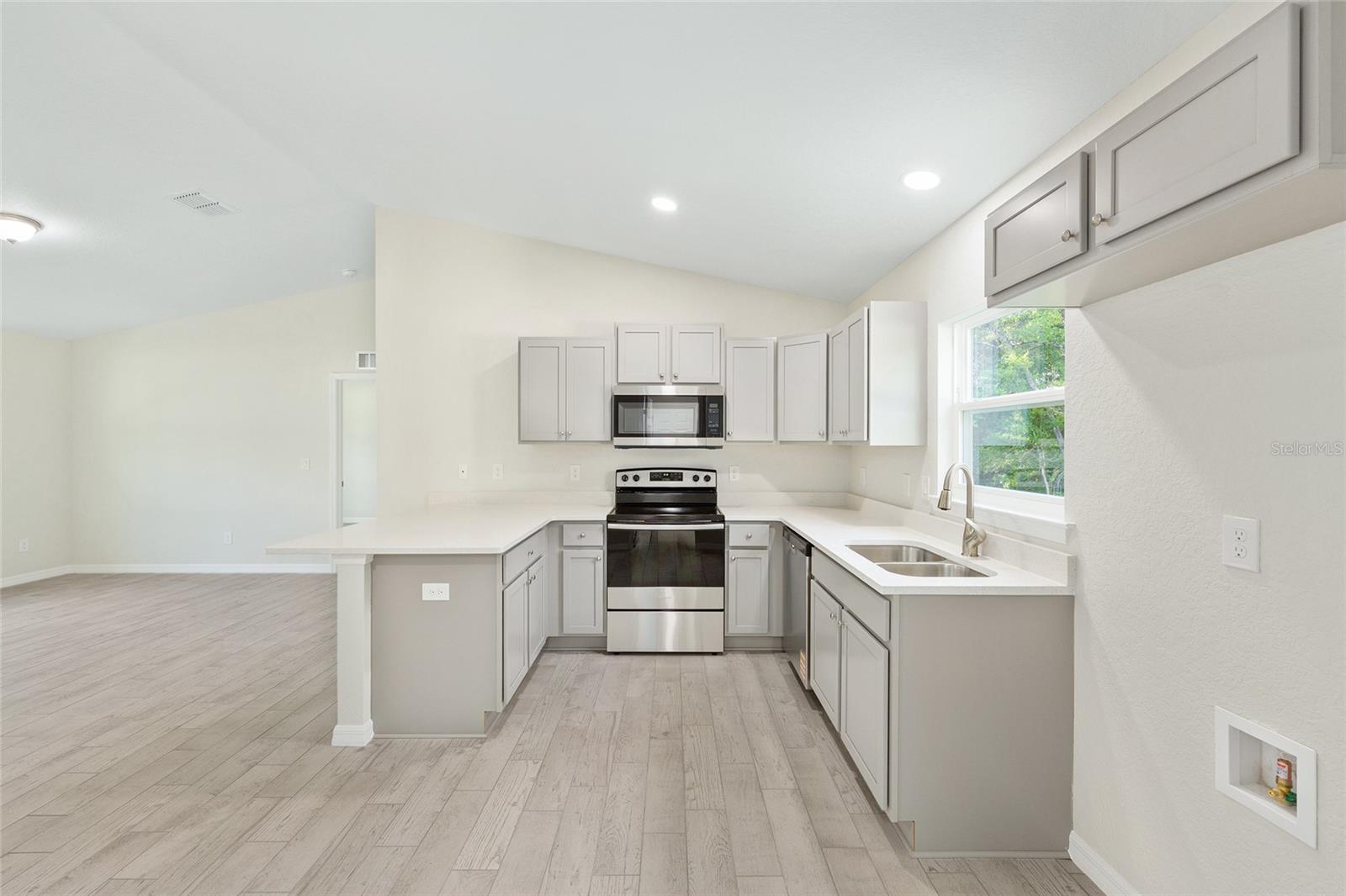358 LOCUST RD, OCALA, FL, 34480