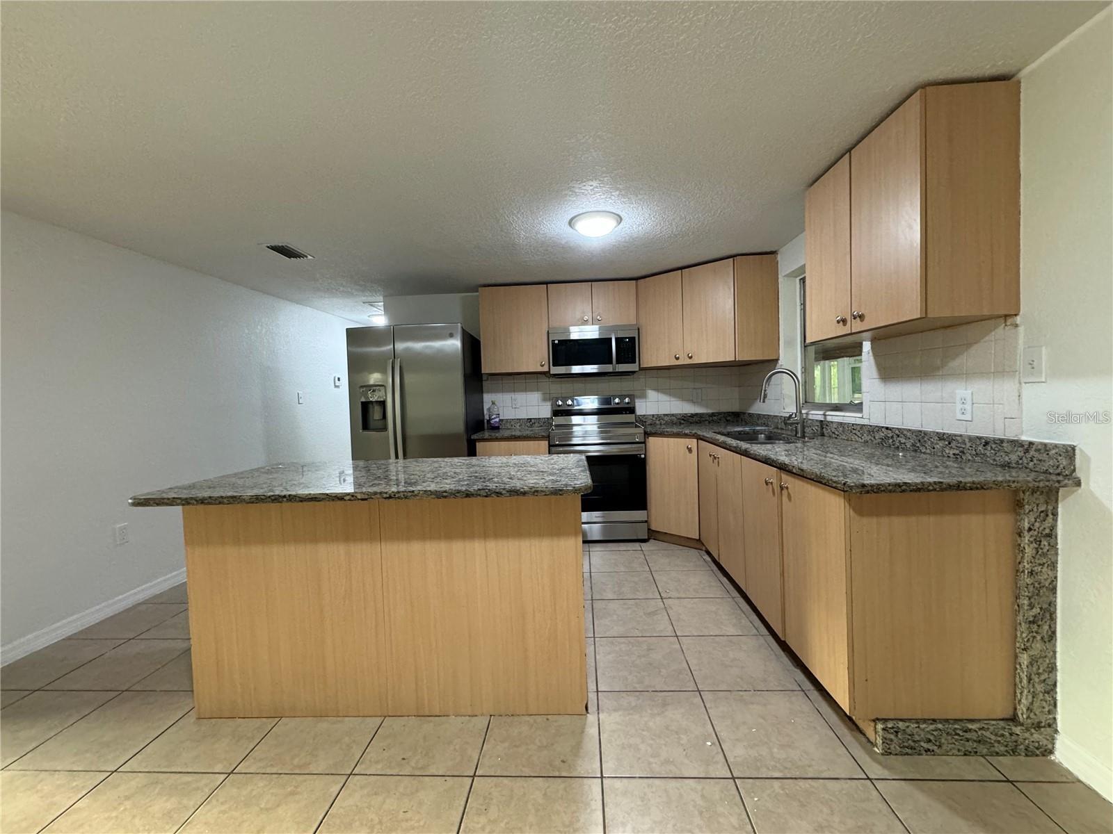 10601 N 52ND ST, TEMPLE TERRACE, FL, 33617