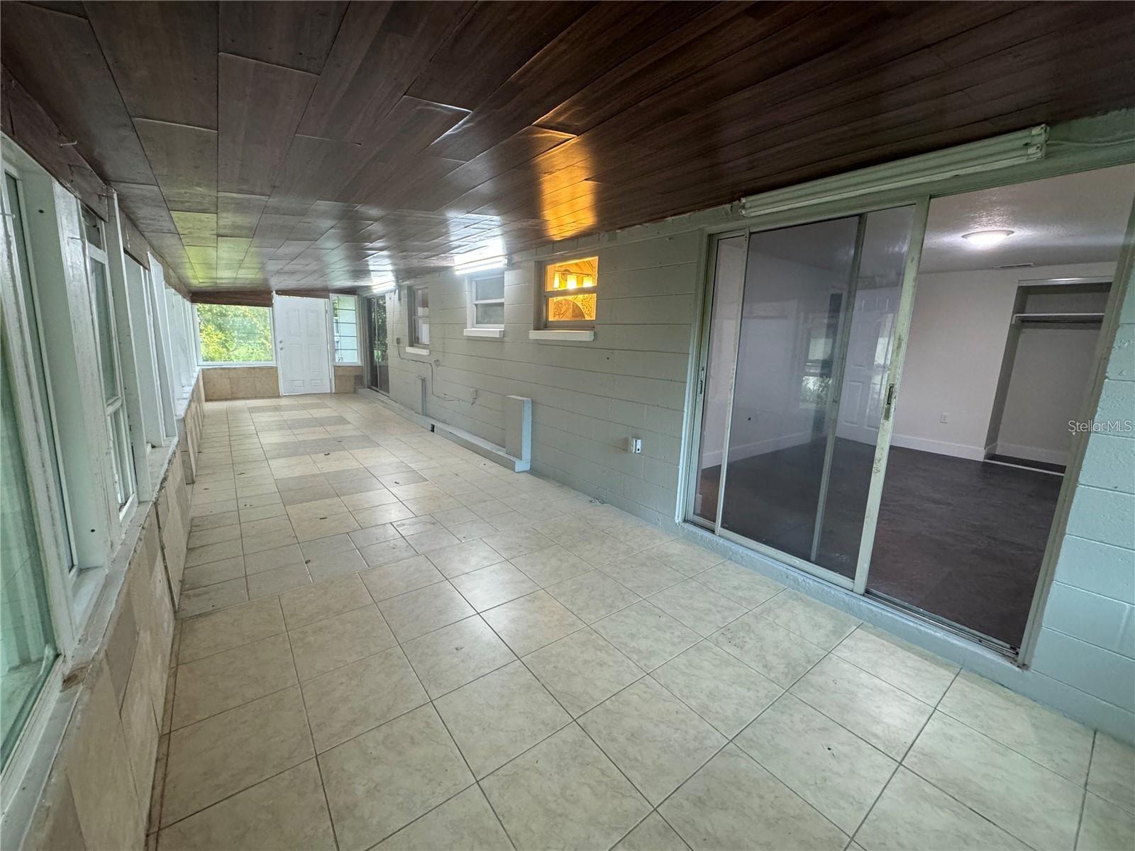 10601 N 52ND ST, TEMPLE TERRACE, FL, 33617
