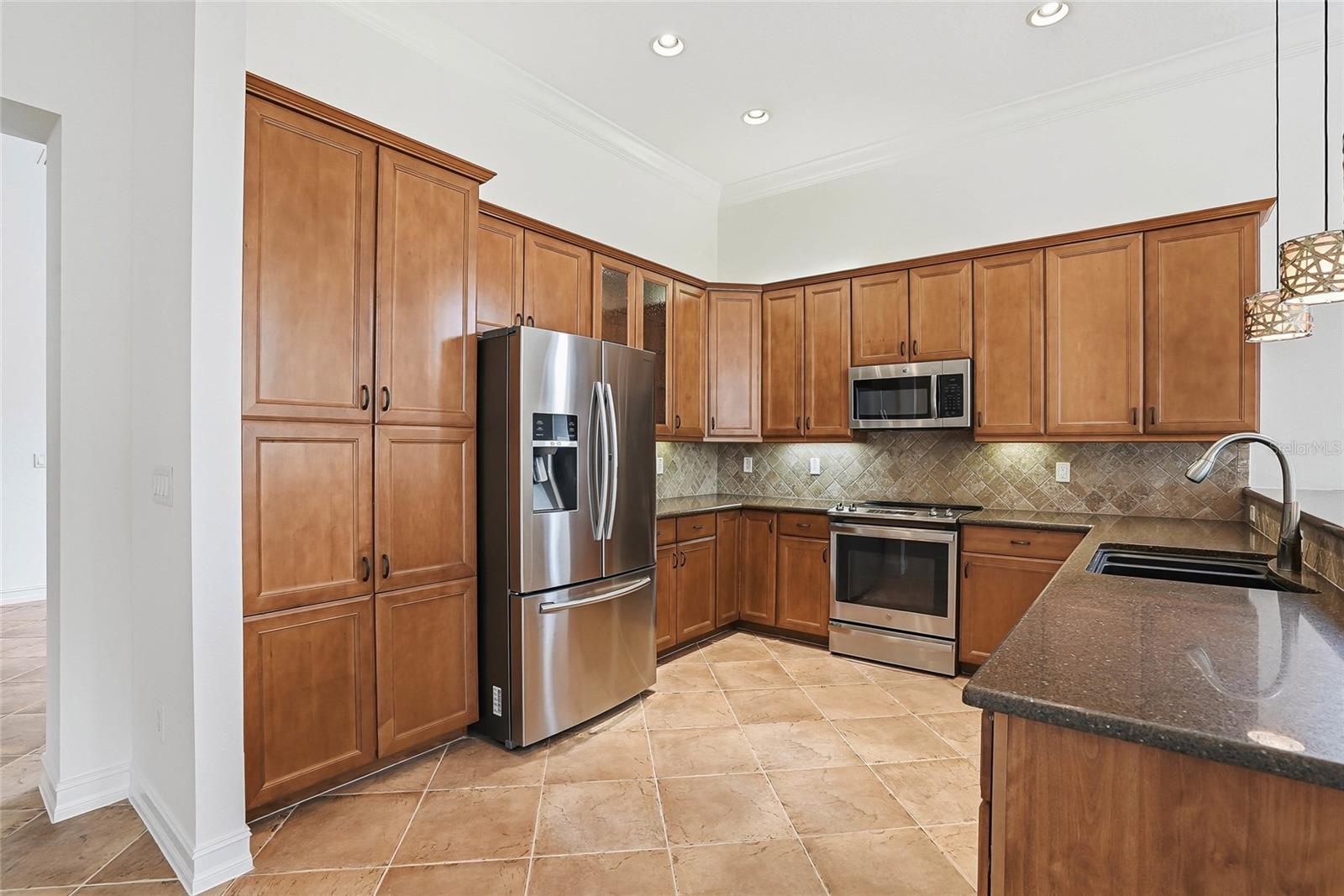 5042 SANDY BROOK CIR, WIMAUMA, FL, 33598