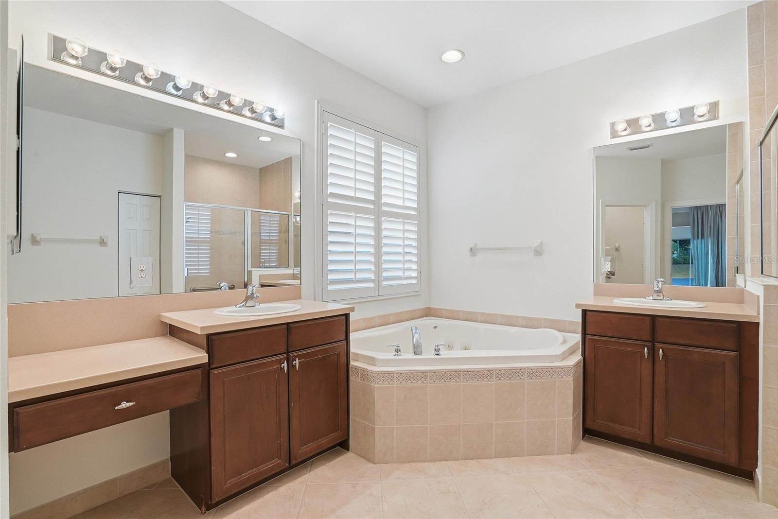 5042 SANDY BROOK CIR, WIMAUMA, FL, 33598