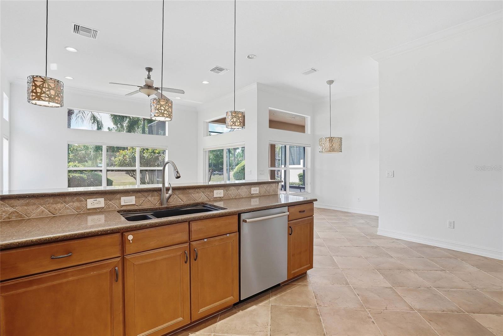 5042 SANDY BROOK CIR, WIMAUMA, FL, 33598