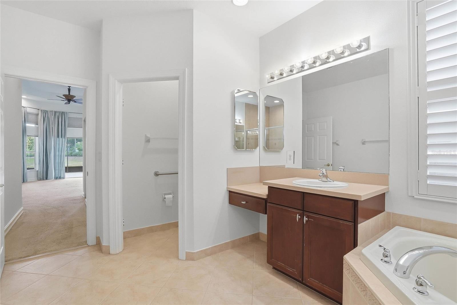 5042 SANDY BROOK CIR, WIMAUMA, FL, 33598