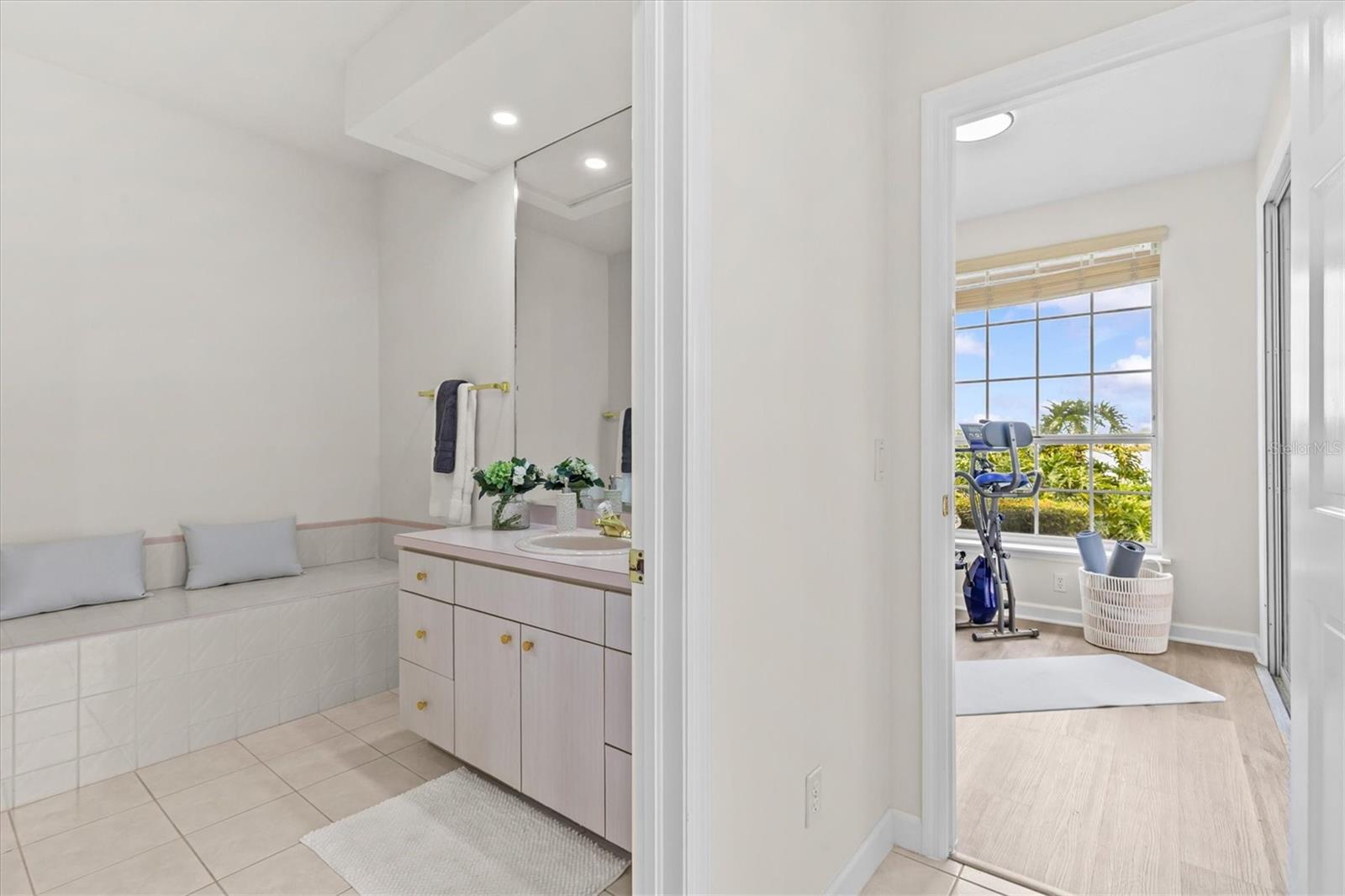948 RIVERSIDE RIDGE RD, TARPON SPRINGS, FL, 34688