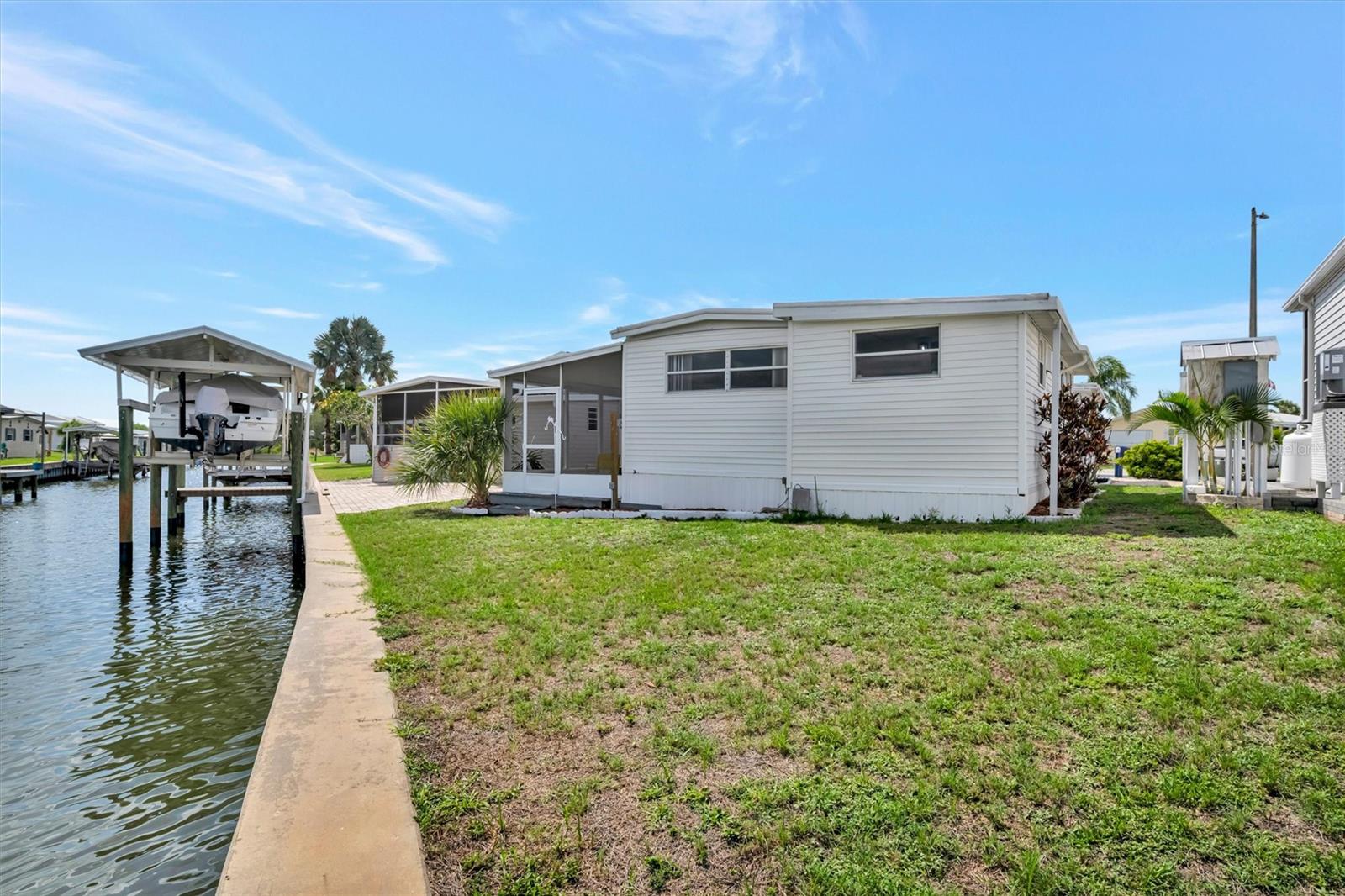 162 S SAINT THOMAS CIR, APOLLO BEACH, FL, 33572