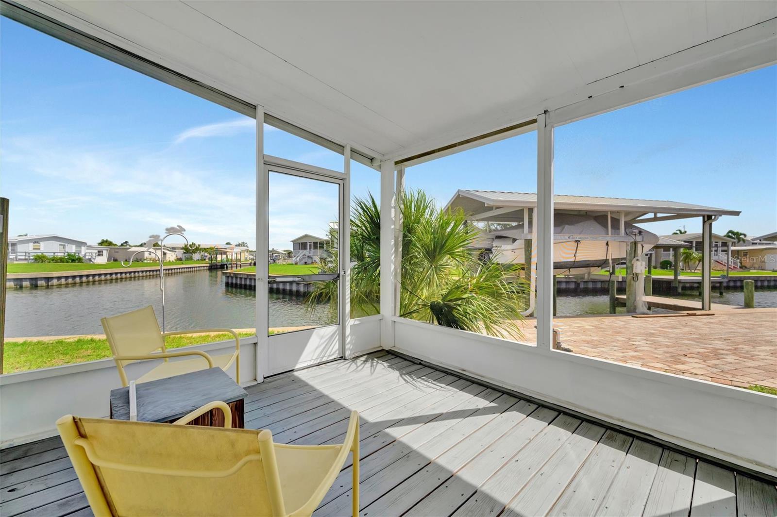 162 S SAINT THOMAS CIR, APOLLO BEACH, FL, 33572