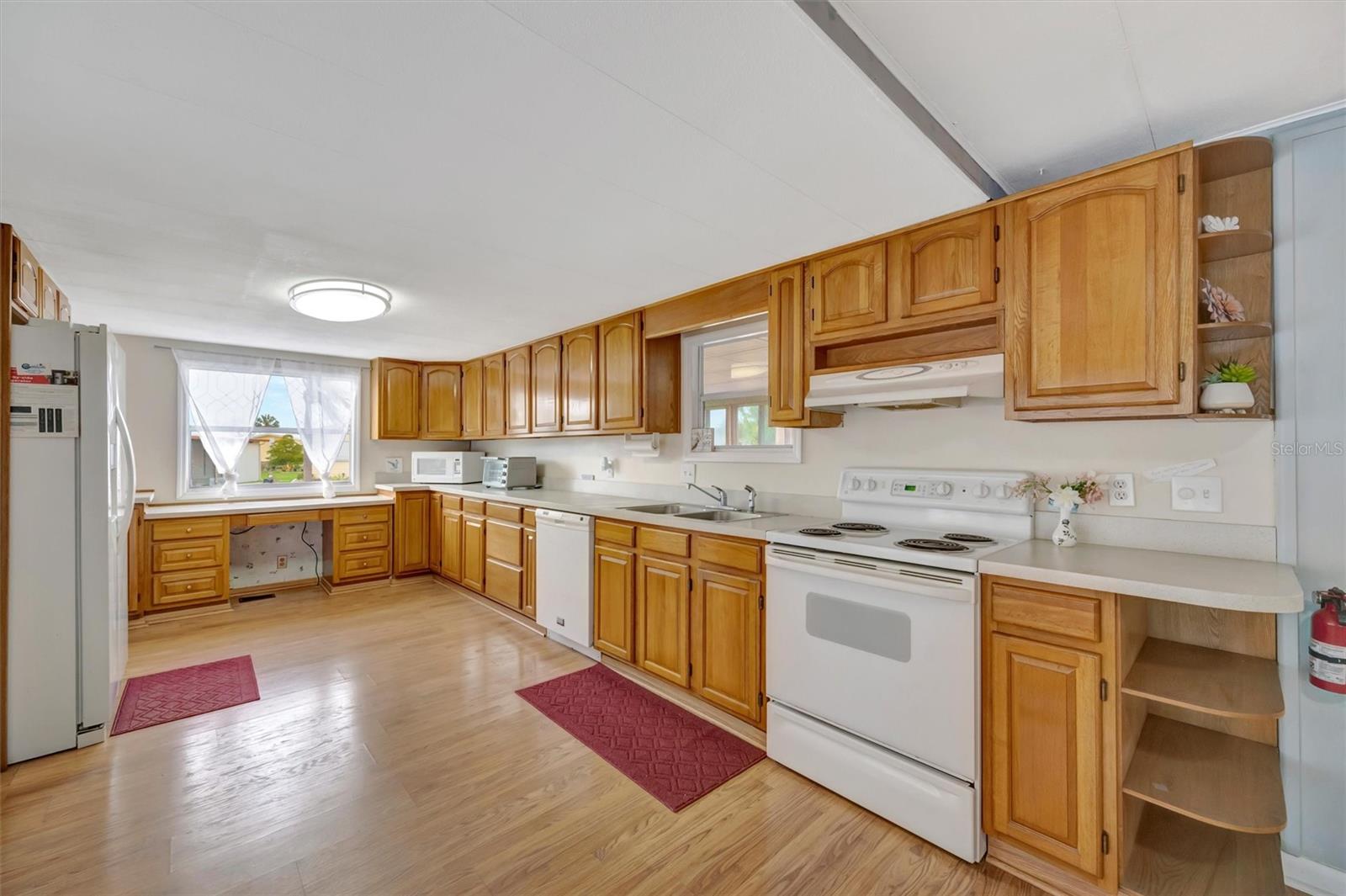 162 S SAINT THOMAS CIR, APOLLO BEACH, FL, 33572