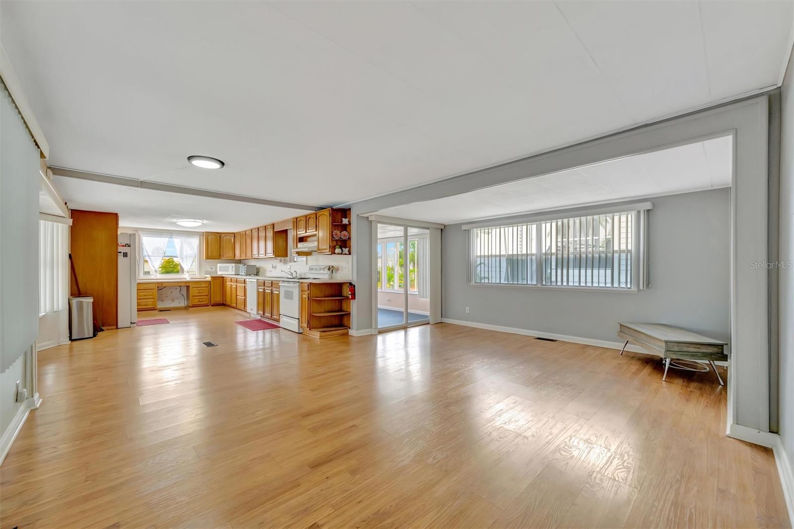 162 S SAINT THOMAS CIR, APOLLO BEACH, FL, 33572