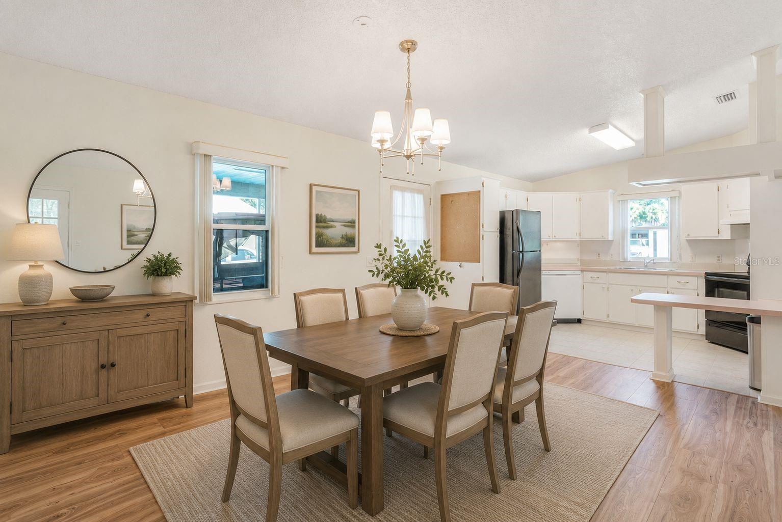 1114 PARADISE DR, LADY LAKE, FL, 32159