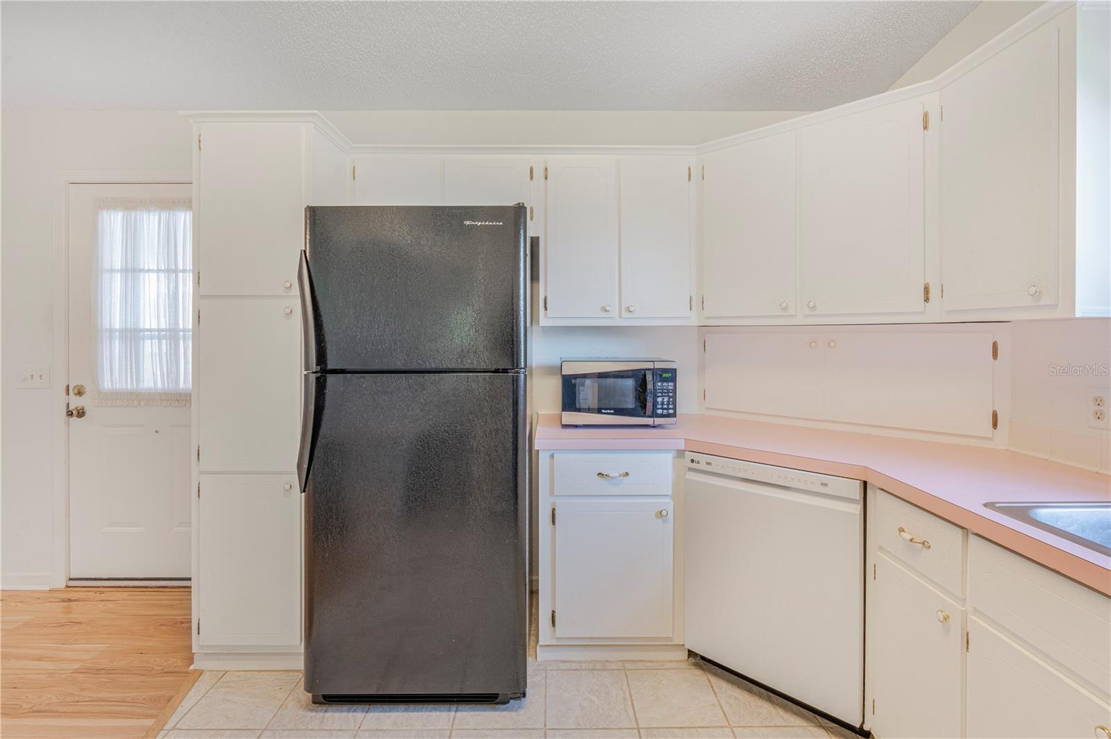 1114 PARADISE DR, LADY LAKE, FL, 32159