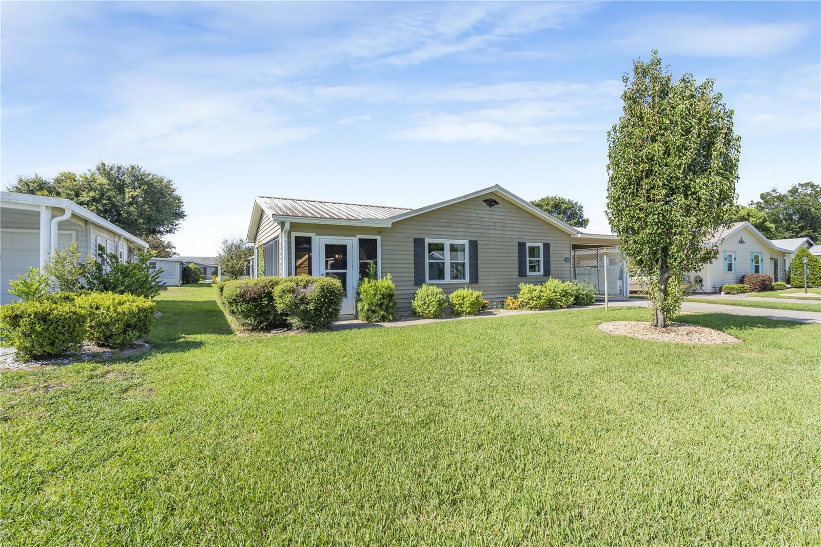 1114 PARADISE DR, LADY LAKE, FL, 32159