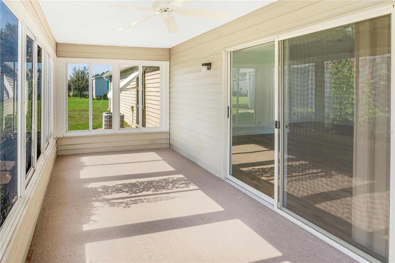 1114 PARADISE DR, LADY LAKE, FL, 32159