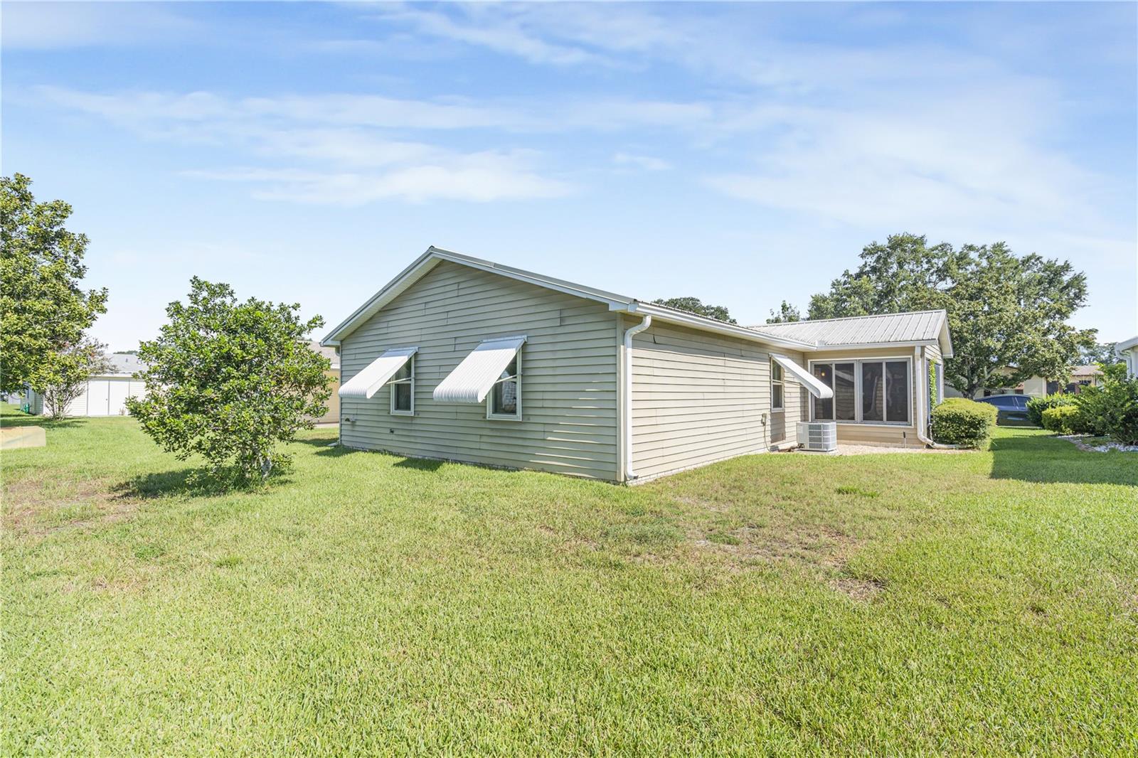 1114 PARADISE DR, LADY LAKE, FL, 32159