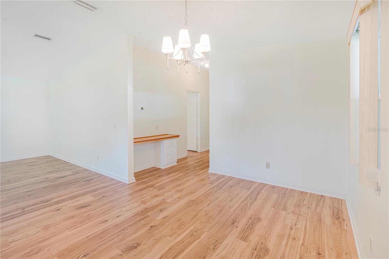 1114 PARADISE DR, LADY LAKE, FL, 32159