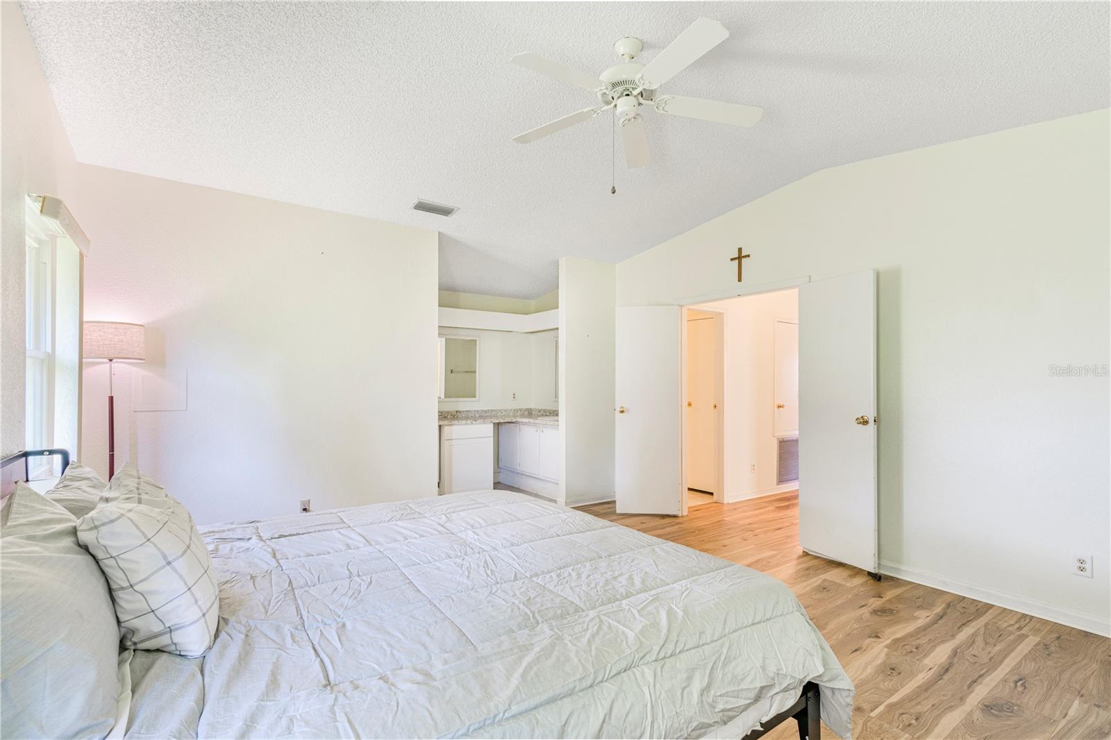 1114 PARADISE DR, LADY LAKE, FL, 32159