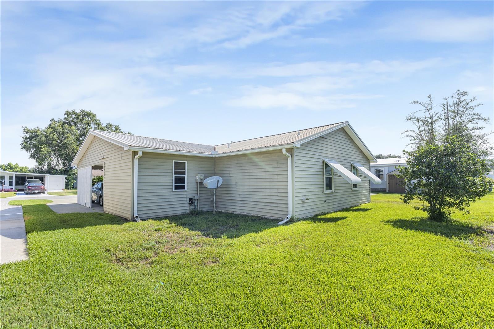 1114 PARADISE DR, LADY LAKE, FL, 32159