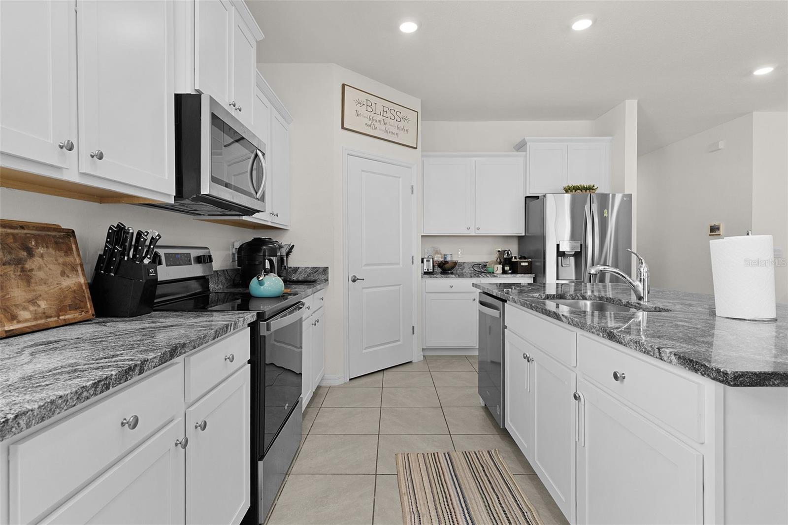5092 STOKES WAY, WILDWOOD, FL, 34785