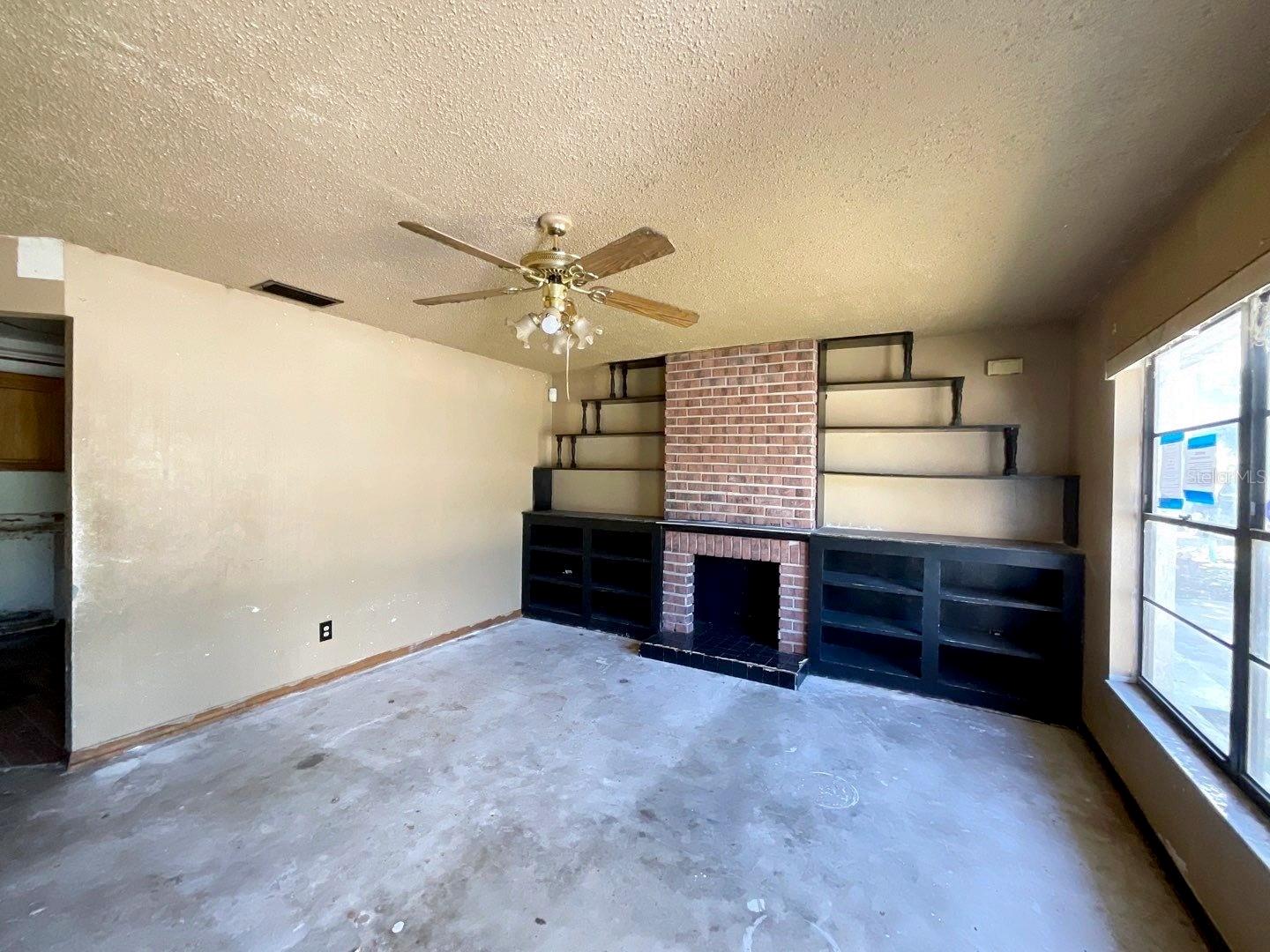 1627 SAXON BLVD, DELTONA, FL, 32725
