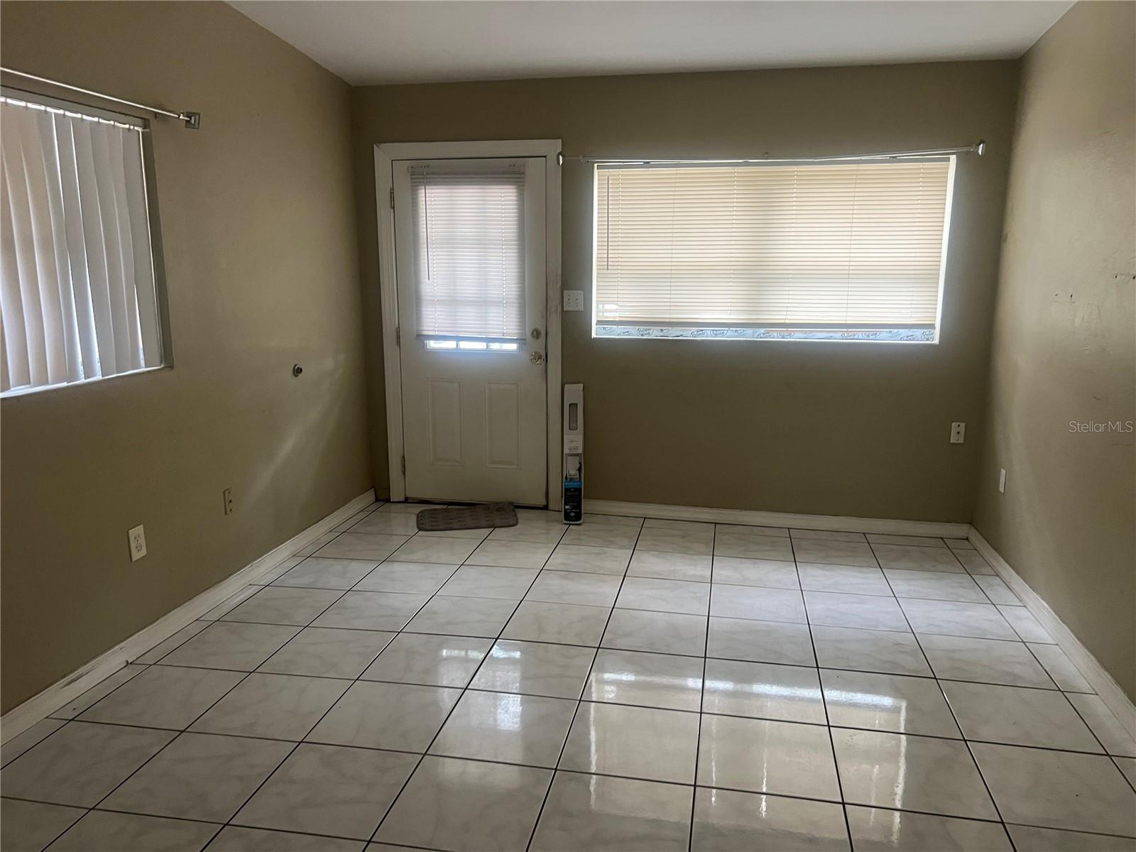 3001 W AMELIA ST, ORLANDO, FL, 32805