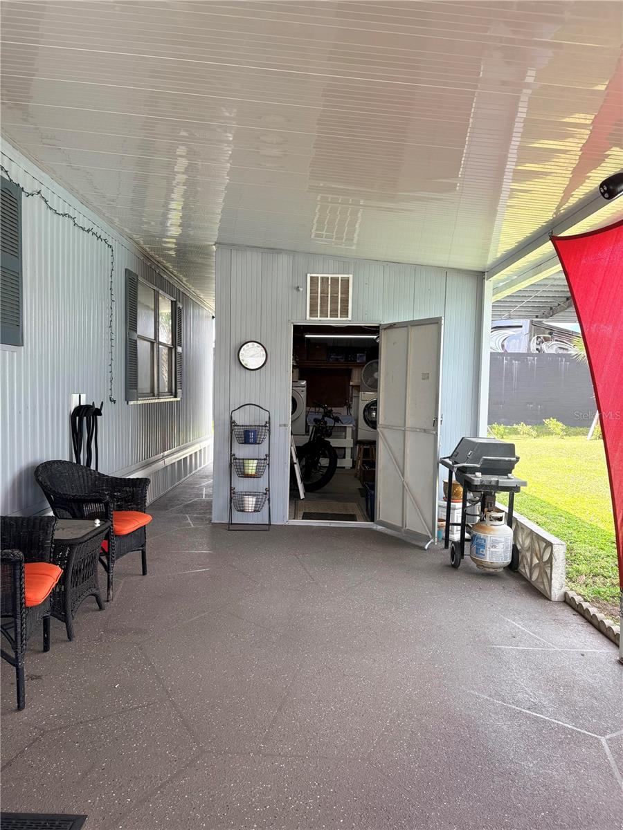 2787 BREEZEWOOD DR, NORTH FORT MYERS, FL, 33917