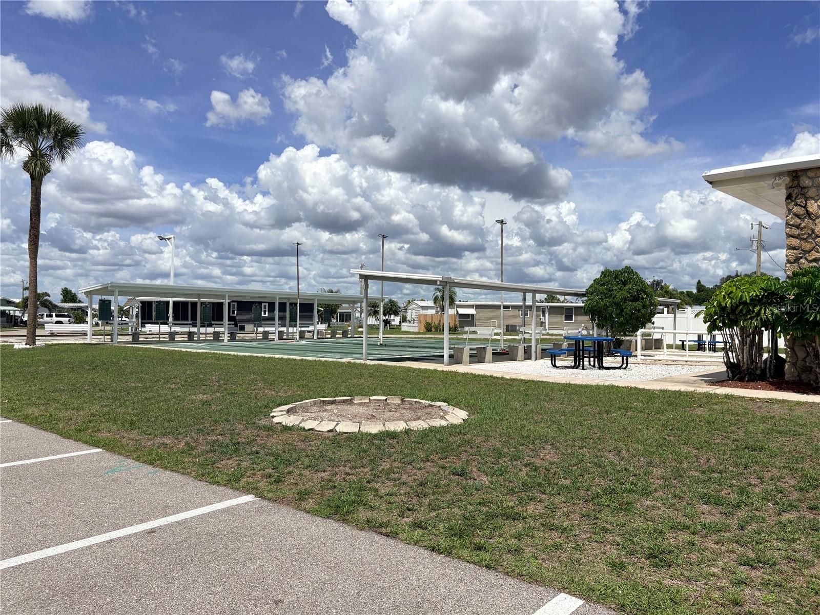2787 BREEZEWOOD DR, NORTH FORT MYERS, FL, 33917