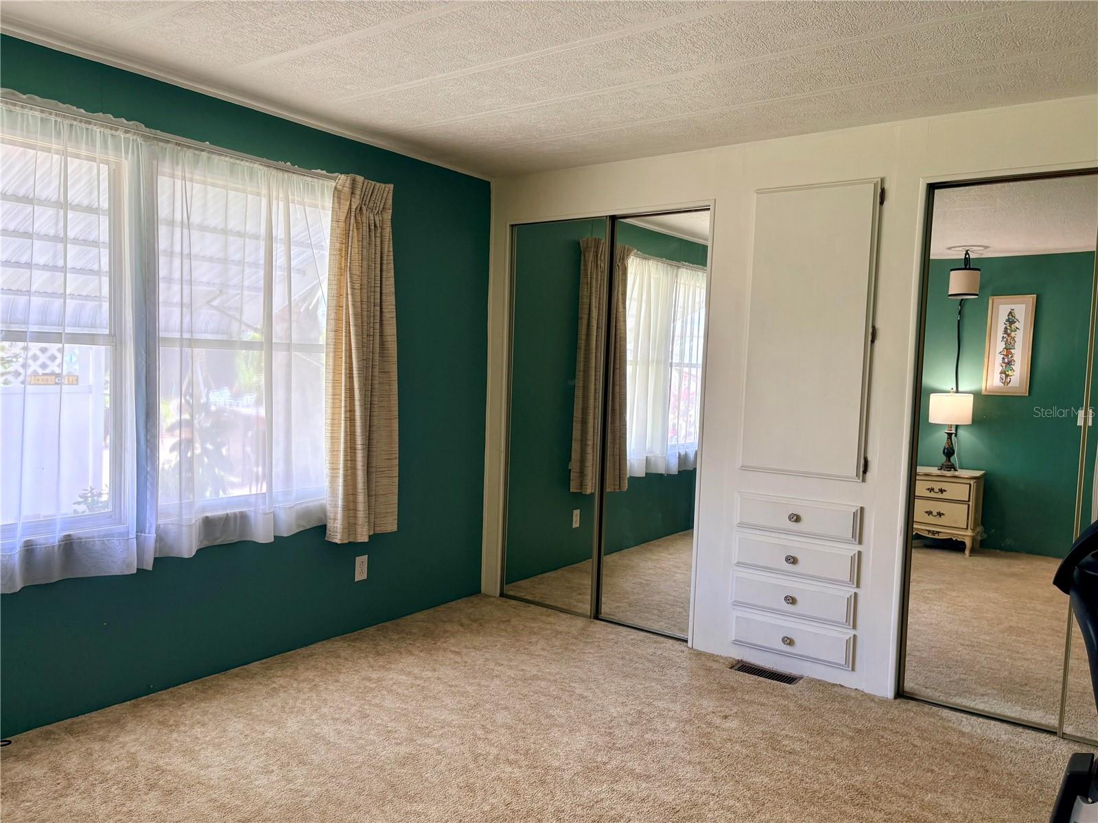 2787 BREEZEWOOD DR, NORTH FORT MYERS, FL, 33917