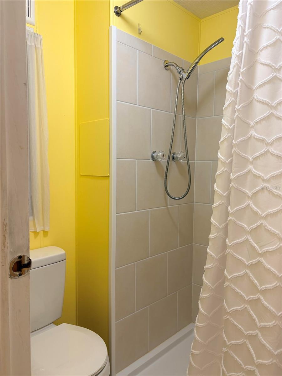 2787 BREEZEWOOD DR, NORTH FORT MYERS, FL, 33917