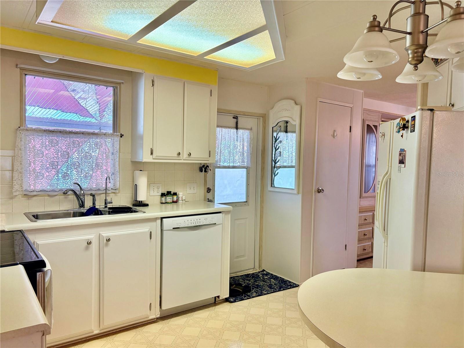 2787 BREEZEWOOD DR, NORTH FORT MYERS, FL, 33917