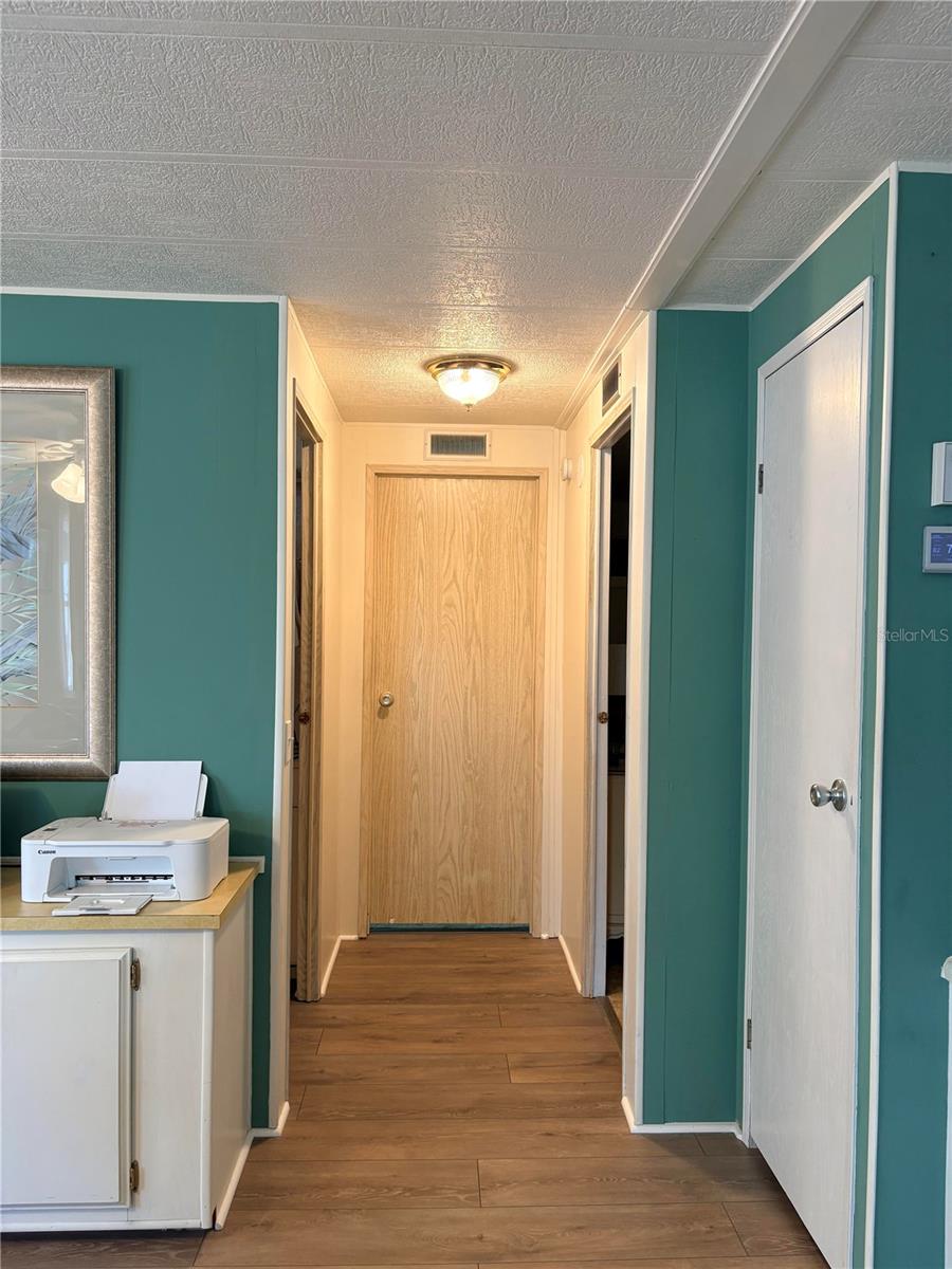 2787 BREEZEWOOD DR, NORTH FORT MYERS, FL, 33917