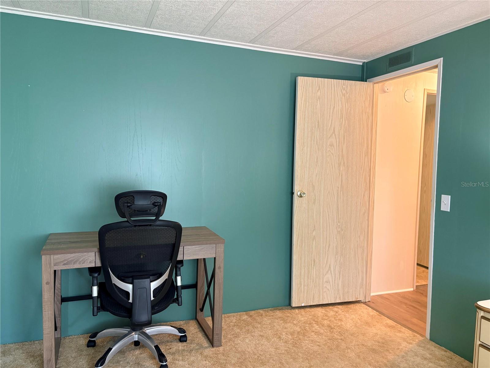 2787 BREEZEWOOD DR, NORTH FORT MYERS, FL, 33917