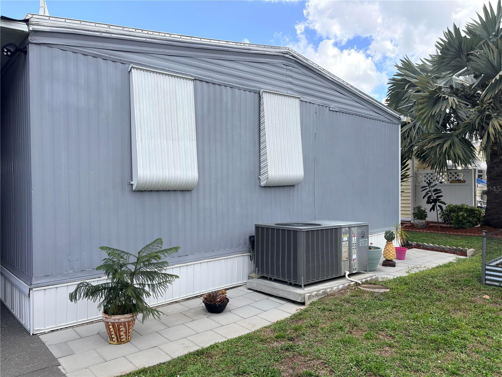 2787 BREEZEWOOD DR, NORTH FORT MYERS, FL, 33917