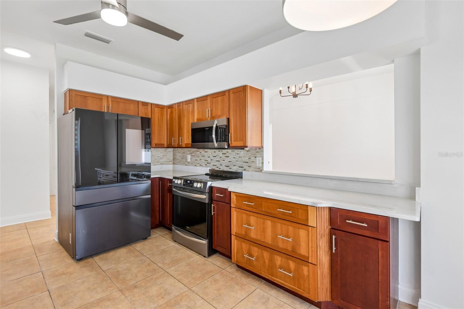 12002 W POND WAY, TAMPA, FL, 33635