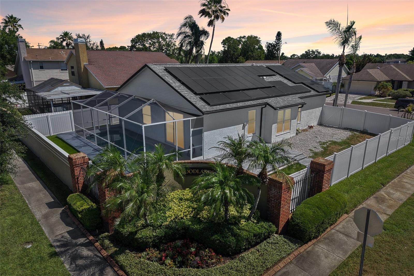 12002 W POND WAY, TAMPA, FL, 33635