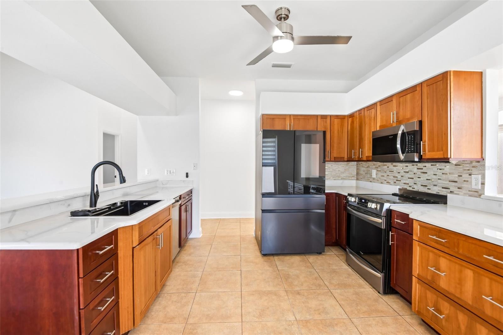12002 W POND WAY, TAMPA, FL, 33635