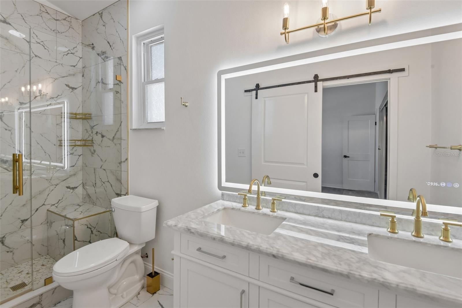 12002 W POND WAY, TAMPA, FL, 33635