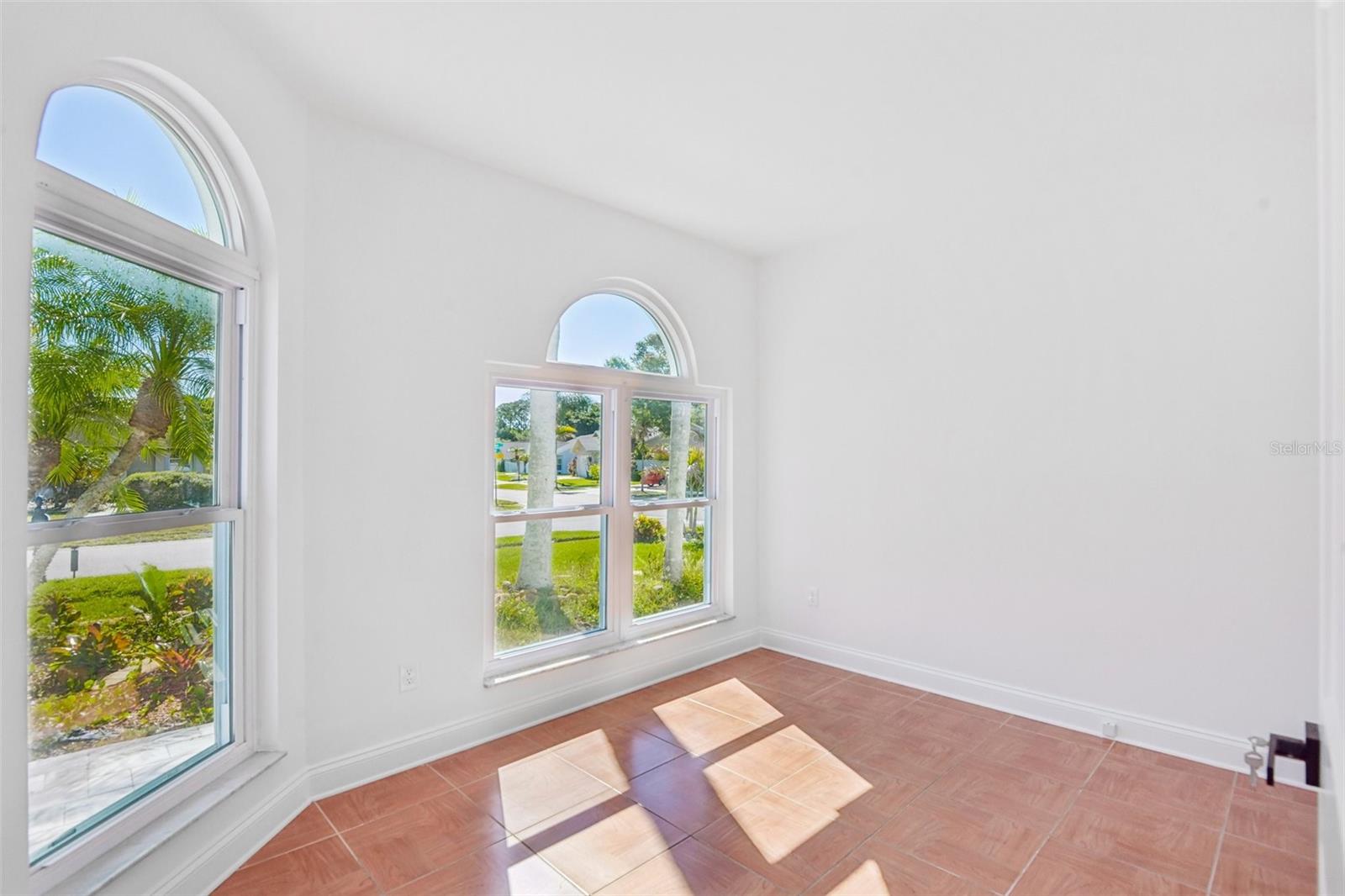 12002 W POND WAY, TAMPA, FL, 33635