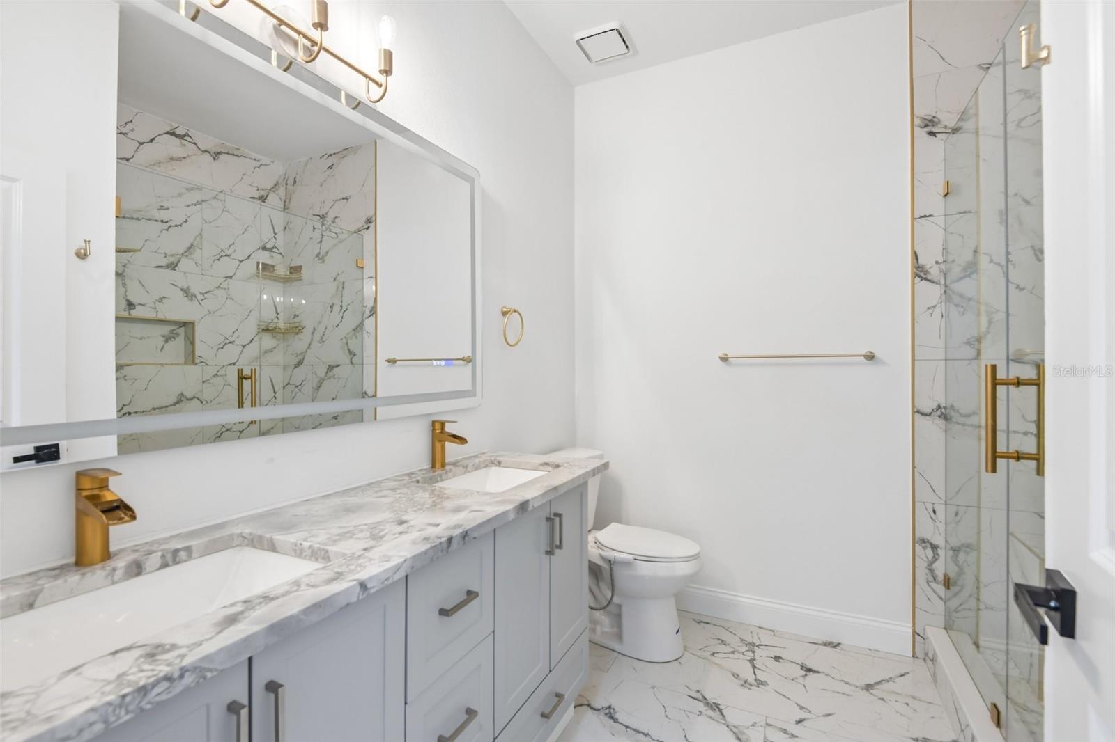 12002 W POND WAY, TAMPA, FL, 33635