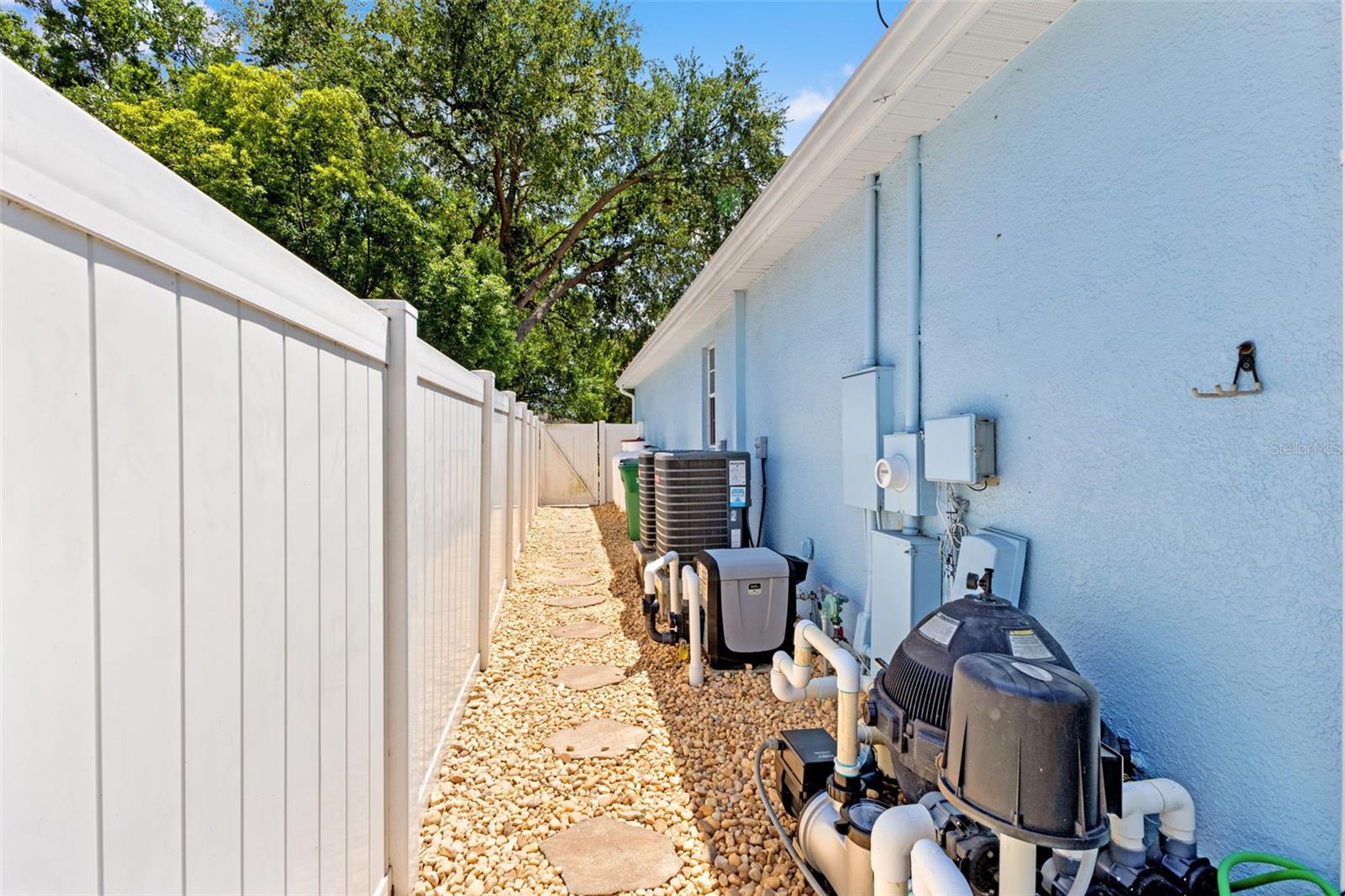 4113 W KNIGHTS AVE, TAMPA, FL, 33611